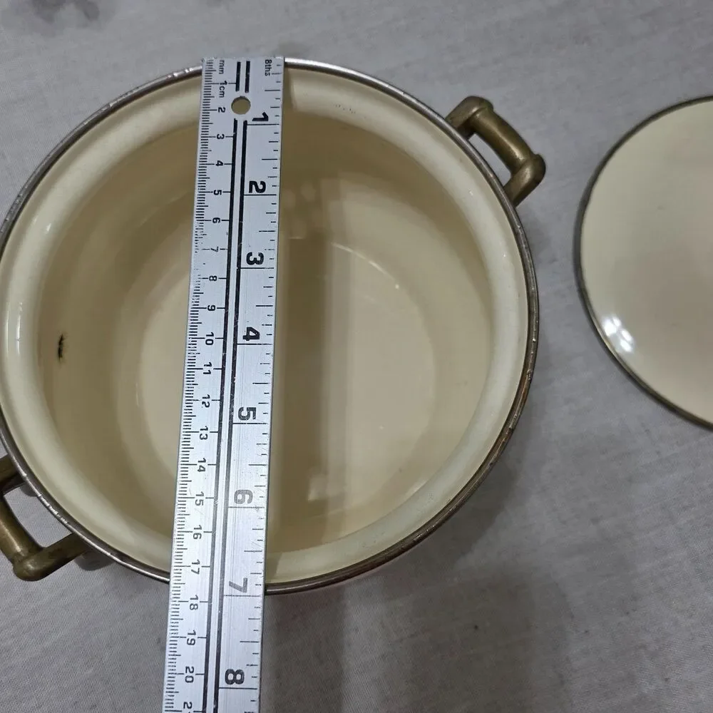 Vintage 1983 La Cuisine Gailstyn-Sutton Cream Enamel Pot Dutch Oven Brass Lid